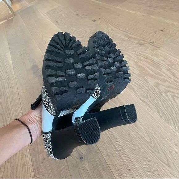 Shelly’s London super hip platform heels | size 7 US - Picture 5 of 10